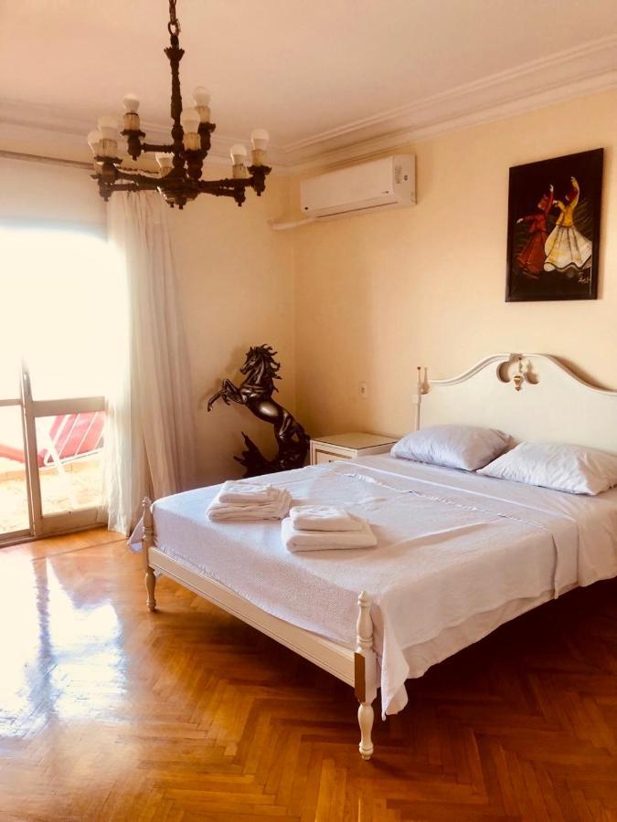 Balcony Penthouse - Spacious, Best Location